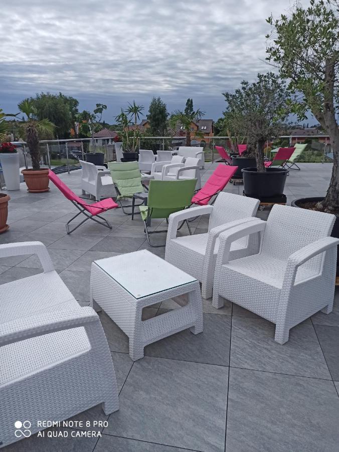 Al Mare-Villa Z Klimatyzacja Устроне-Морське Екстер'єр фото