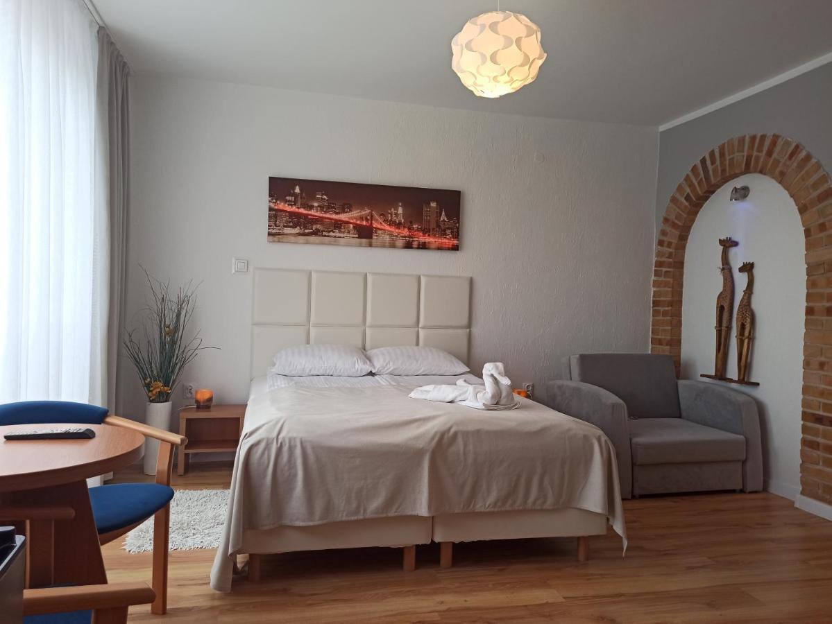 Al Mare-Villa Z Klimatyzacja Устроне-Морське Екстер'єр фото